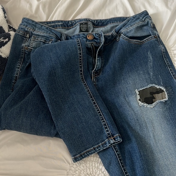 jeans - Picture 2 of 3